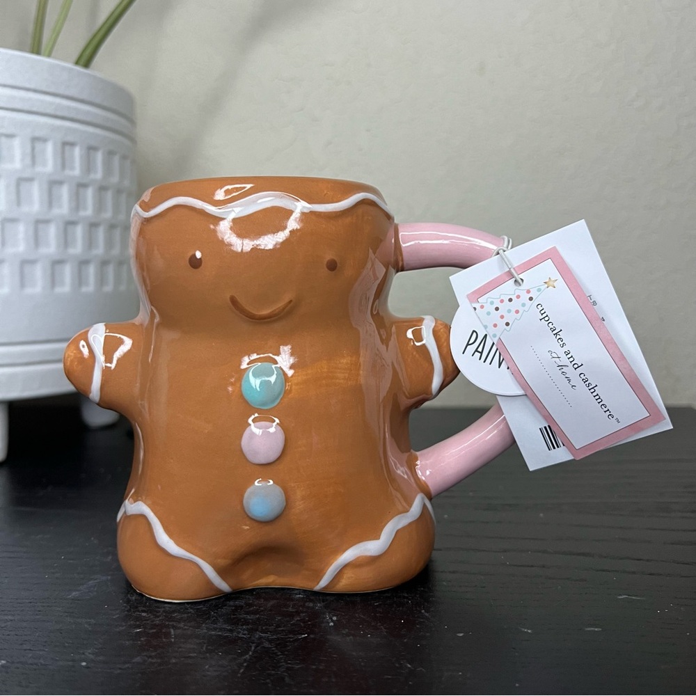 NEW Cupcakes and Cashmere Gingerbread Man Mug